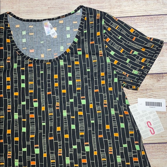 NWT Lularoe S Classic T Bundle - Picture 4 of 8